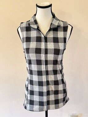 Sleeveless Zip-Front Buffalo Plaid Vest - Black & Gray (small)